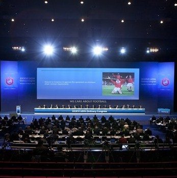 Tisztújító UEFA-kongresszus Bécsben