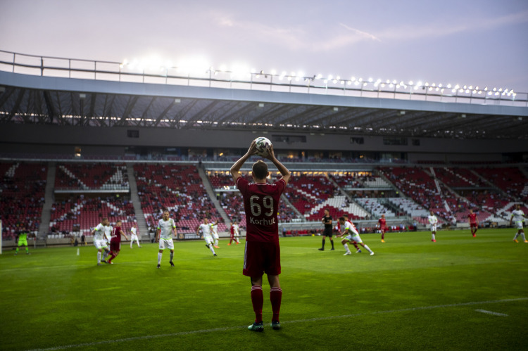 Egymás ellen a Merkantil Bank Liga első két helyezettje