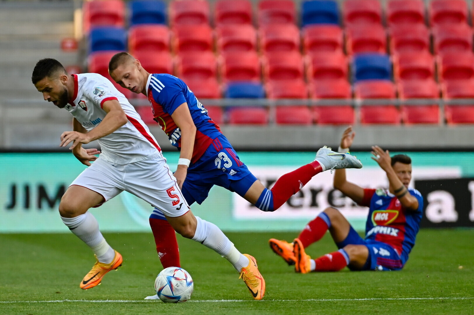 Konferencia-liga: két győzelem, egy vereség a magyar mérleg