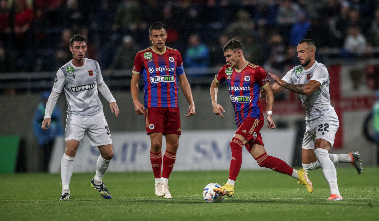 Paksra látogat a Fradi, alsóházi derbi Angyalföldön