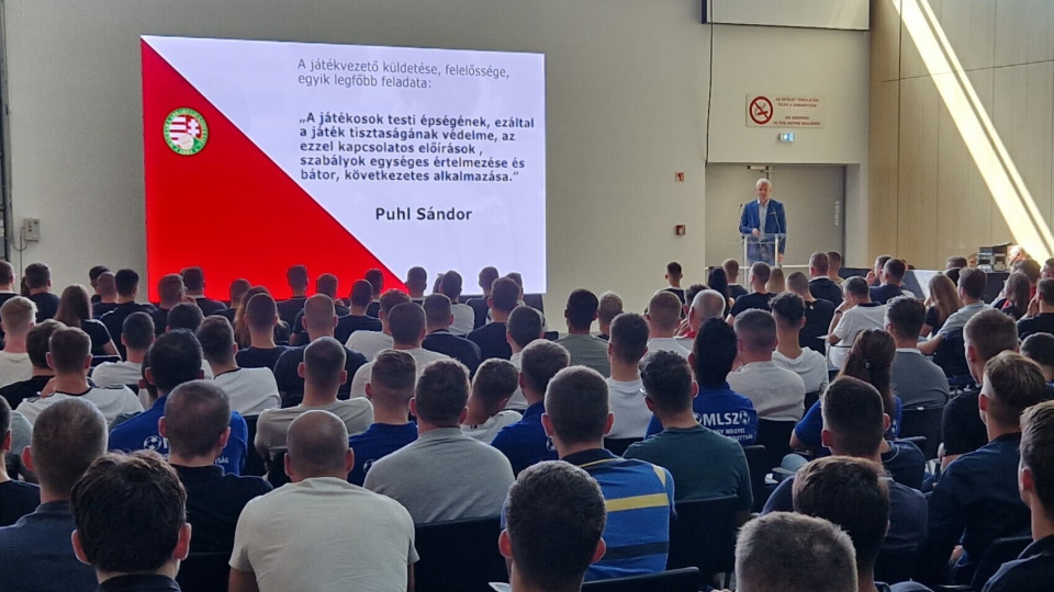 Játékvezetői napot tartottak a Puskás Arénában