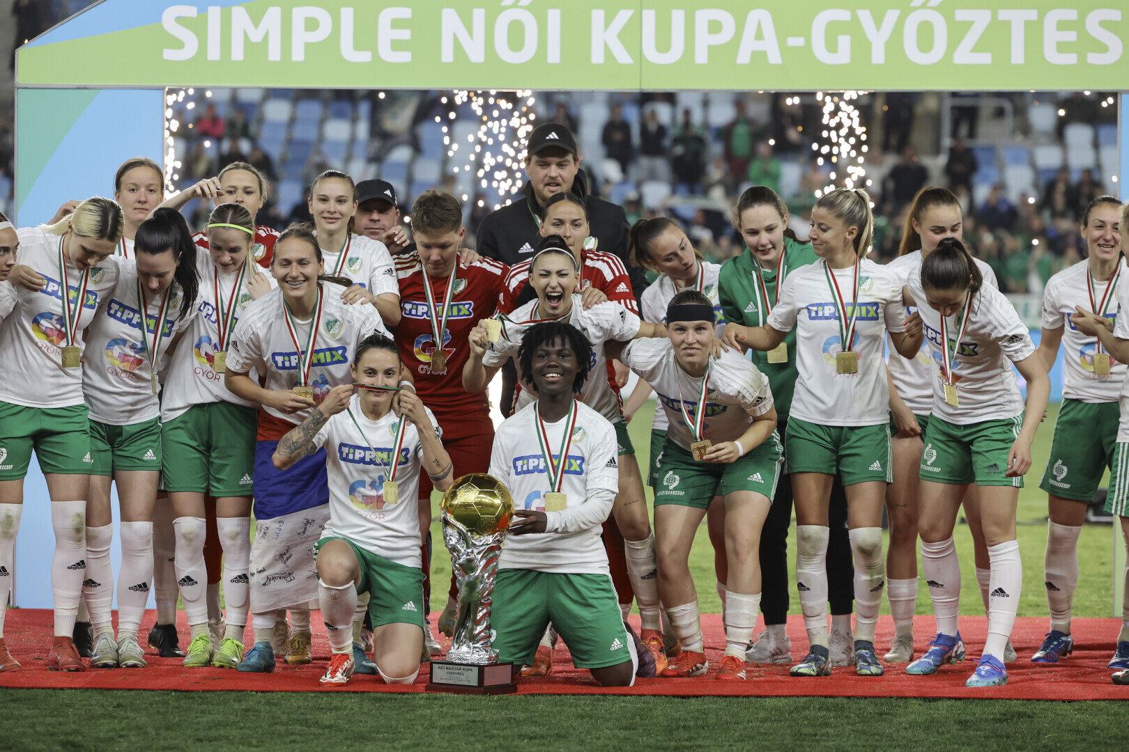 Sorozatban negyedszer Simple Női Kupa-győztes az ETO!