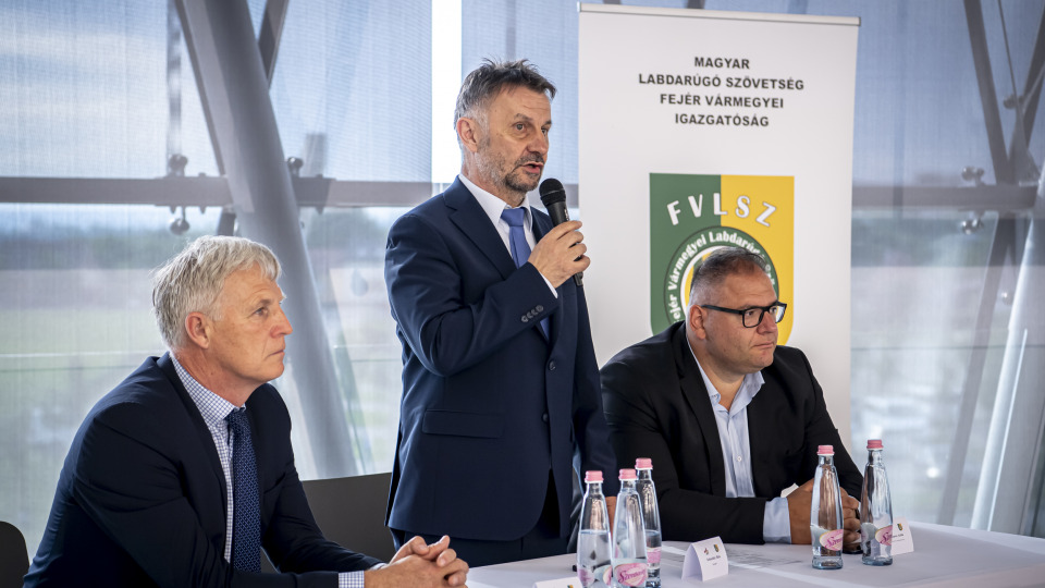 Esterházy Miksa-díjban részesült Schneider Béla