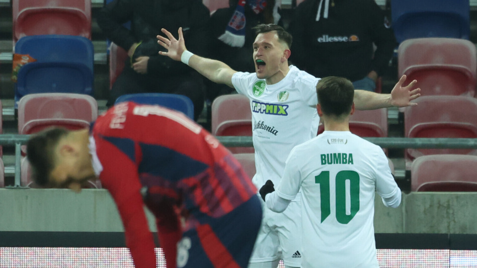 Tovább tart az ETO menetelése