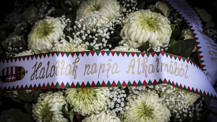 A labdarúgás nagyjaira emlékeztek a Puskás Arénánál