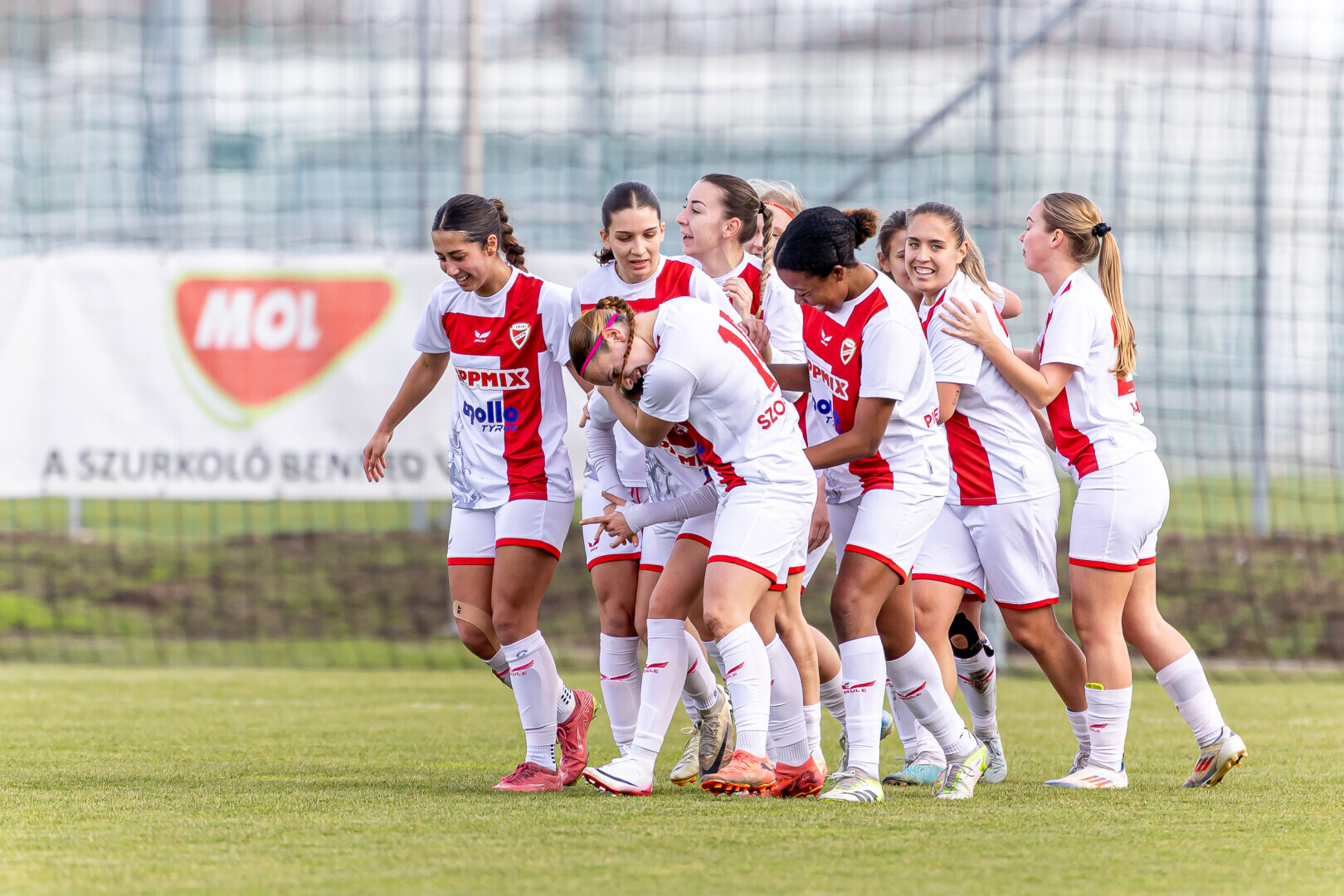 Az FTC az ETO-t, a DVTK a Honvédot fogadja a Simple Női Kupa elődöntőjében